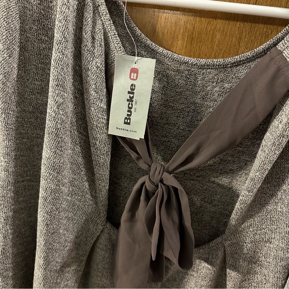 BKEred from Buckle tie back tunic sweater - Picture 3 of 5